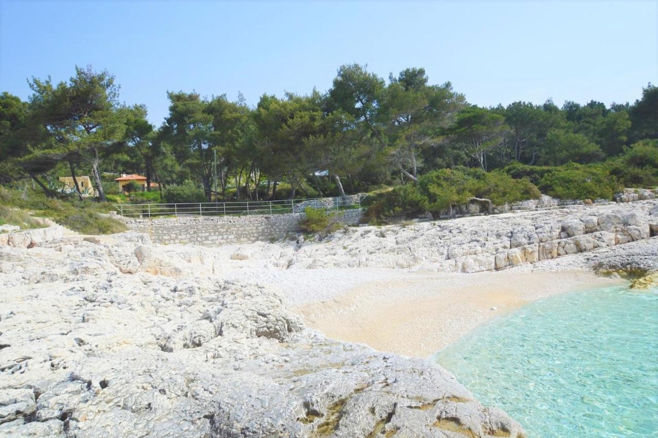 Elegant Apartment Iris Mali Losinj Exterior photo