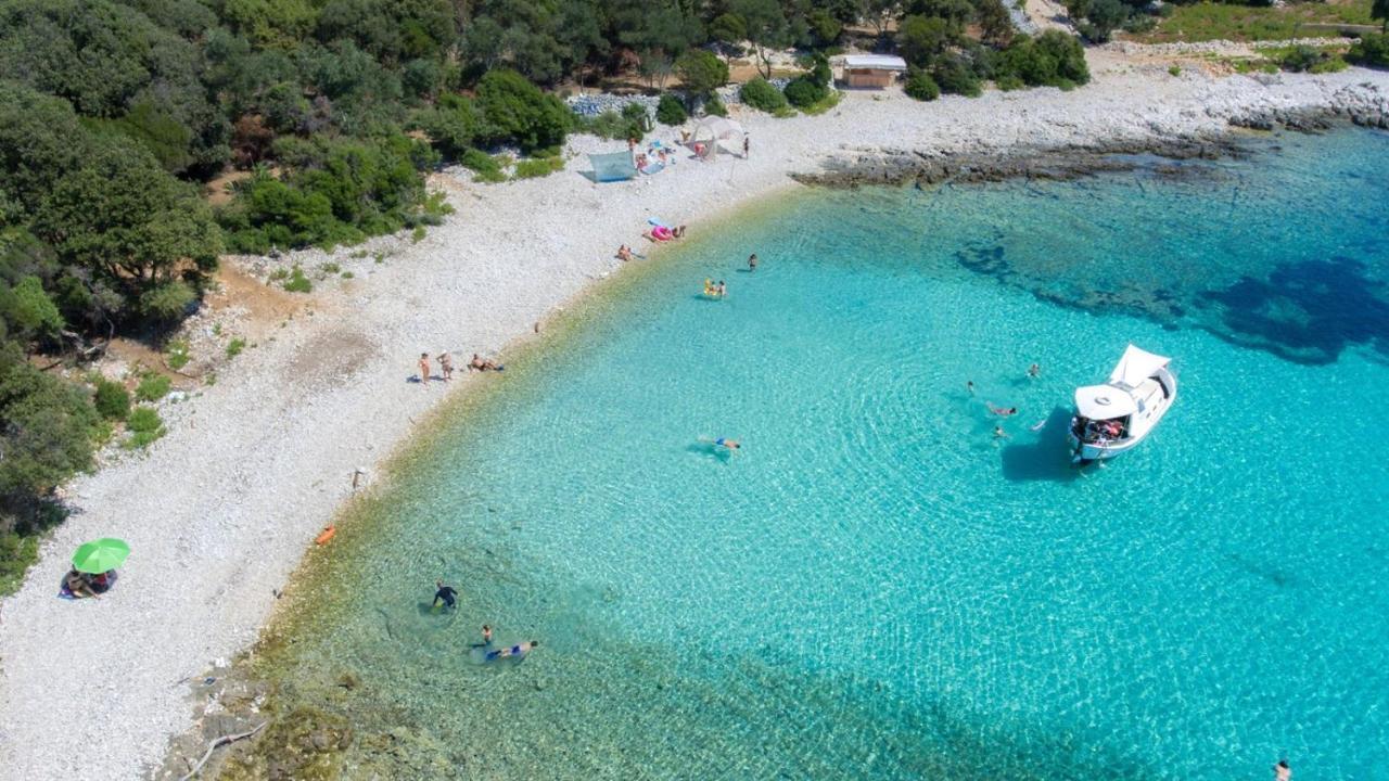 Elegant Apartment Iris Mali Losinj Exterior photo